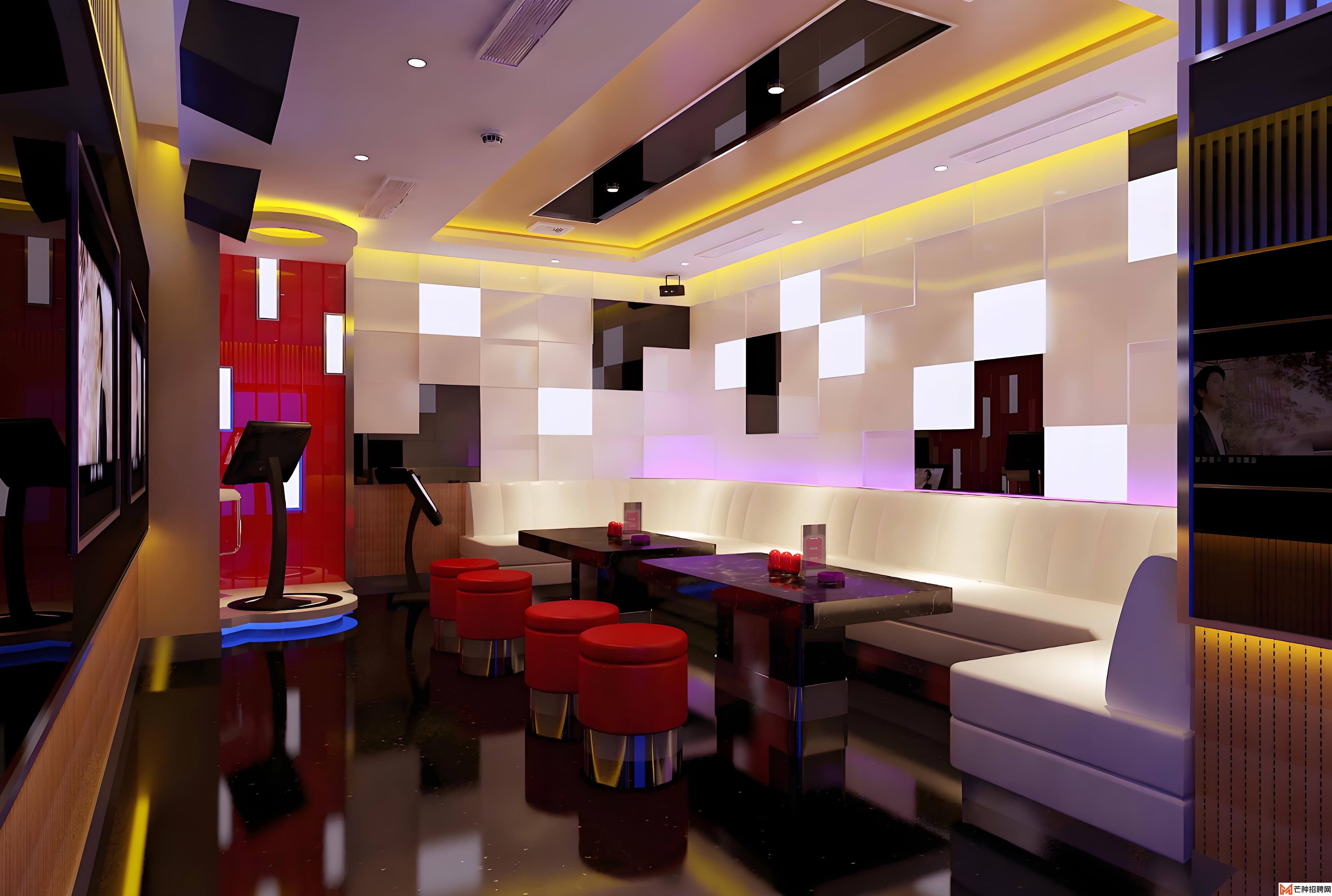 在上海中山公园附近酒吧做服务生：高薪与成长并存的机会