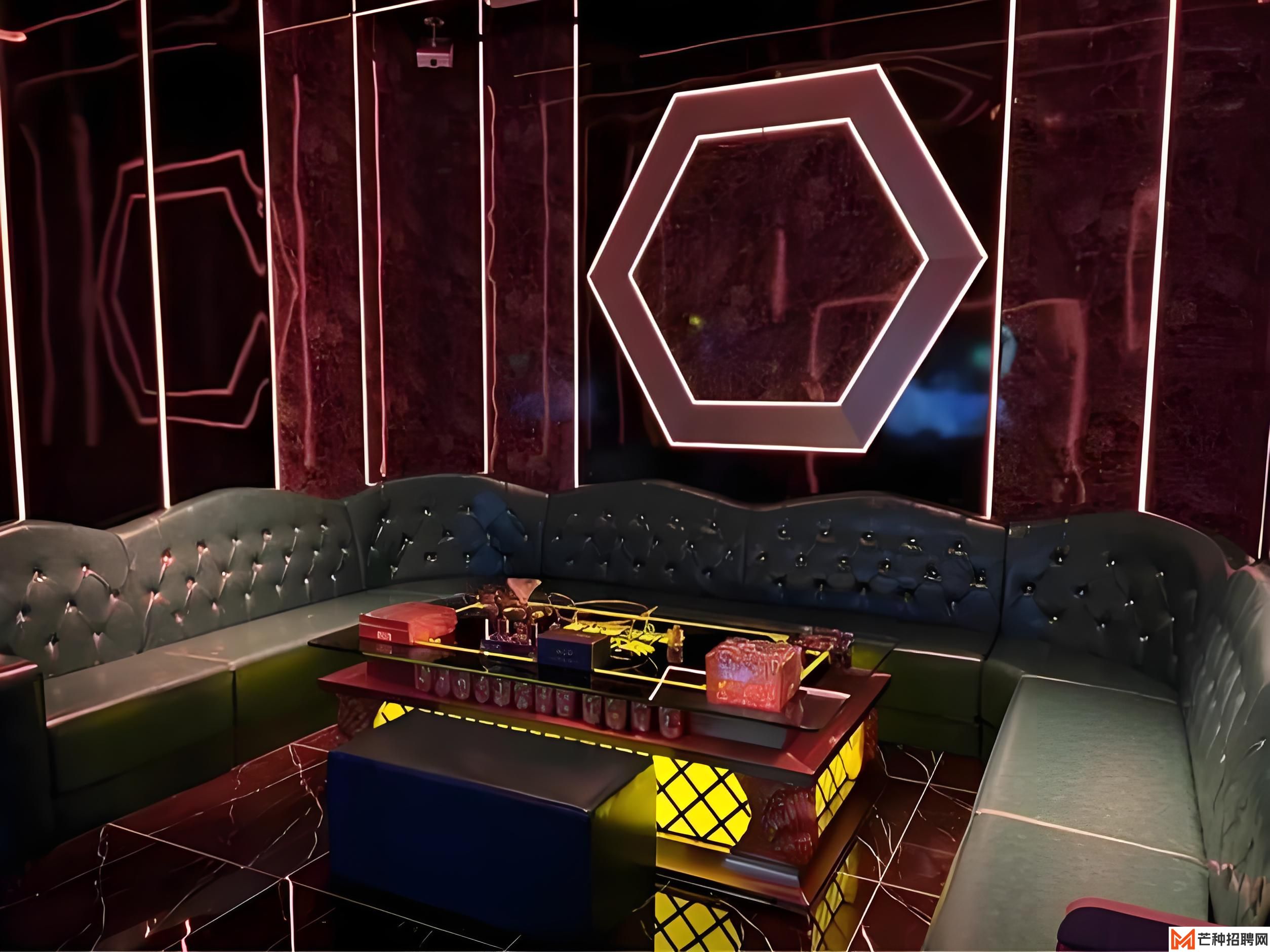 深入探讨上海高端KTV的侍酒服务与如何辨别洋酒真伪